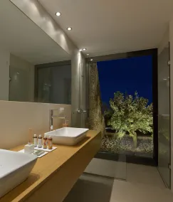 NafplioBlu - Villa til 6-8 med fantastisk udsigt over havet og dalen + uendelig pool - Image 4