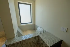Deluxe Ocean View Suites D2- Pool/Jacuzzi/heart of Town - Image 2