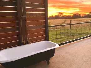 Peaceful & Picturesque Farm Stay Only 5 Mins Drive From Benalla Township - Image 3