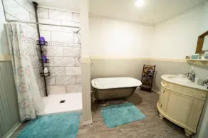 Large Unique 2-Bedroom Gamed Themed Loft - Image 5
