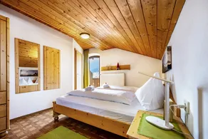 Holiday Apartment \"Manuel's App Watschinger Alpenrose\" with Mountain View, Balcony & Wi-Fi - Image 5