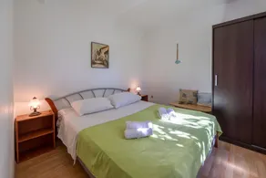Apartment Luka (90991-A1) - Ivan Dolac - island Hvar - Image 3