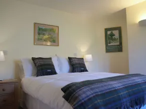 THE BARN, pet friendly, country holiday cottage in Compton Bishop - Image 3