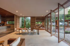 dream house on a dream beach / casa de sonho no melhor lugar da peninsula - Image 2