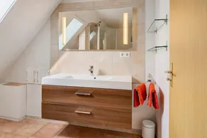 Appartamento 'Haus Am Südhang' con giardino in comune, balcone e Wi-Fi - Image 2