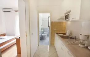 Apartment for couples in the house with pool Valica - Image 3