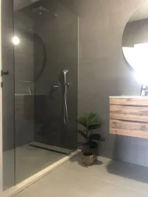 Exclusive 2 Bedroom Seafront Suite with jacuzzi - Image 4