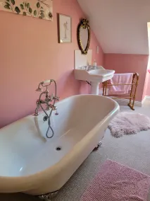 Beautiful spacious home with 7 beds and hot tub! The perfect Cornish getaway :-) - Image 4