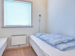 6 Person Holiday Home in Allinge - Image 4