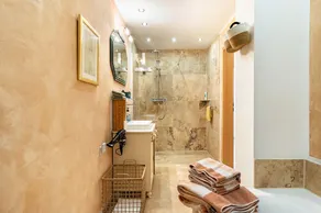 Rose Cottage Apartment – Relax and Unwind - Image 2