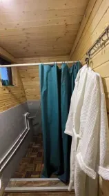 Hütte im Wald, in der Nähe des Skilifts, Frühstück und Abendessen inklusive - Image 3