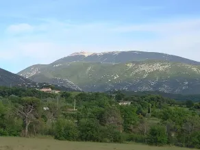 Apartment with lovely enclosed terrace overlooking Mont Ventoux and swimming pool. - Image 3