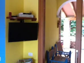 CONFORTEVOLE appartamento con ampia veranda che si affaccia sulla  piscina. <br> - Image 2