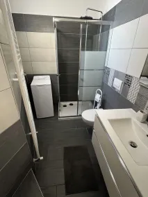 100 kvadratmeter fuldstændig renoveret hus i 2 etager - Image 4