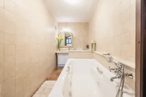 Ampelos Estate – The Stone Room - Image 3