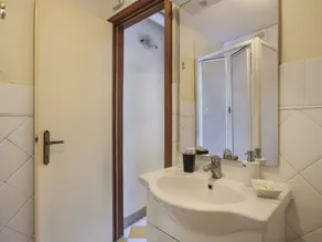 Accogliente appartamento con piscina, WIFI, vasca idromassaggio, TV, patio e animali ammessi - Image 5