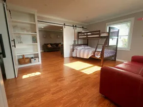 Cozy Lakefront Getaway - Image 3
