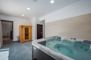 Villa Luna - Pool and Wellness - Image 2