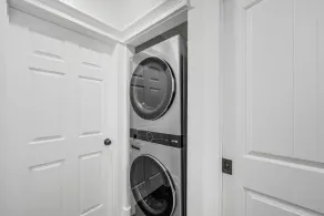 COZY HOME/PET FRIENDLY/GATED - Image 3