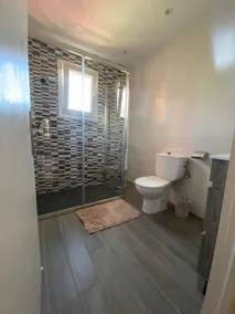 Appartement proche de la mer avec terrasse privée, Wi-Fi et climatisation - Image 3