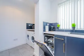 Premium-Estudio-Annexe-Baño privado con ducha-Vista al Jardín - Image 3