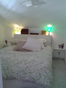 Exklusiv terrass med utsikt över havet, i en privat bostad, gratis park och wifi - Image 3