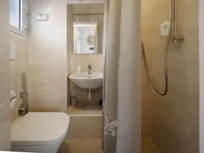 Maemuna Sea View Apartment - Image 2