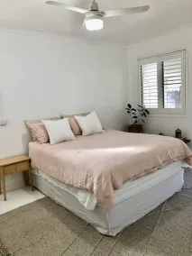 Relax or explore - 2 renovated farm houses. Pool, tennis court and 700 acres. - Image 5