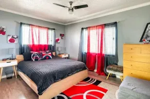 Cute and Cozy 3 bedroom  - Image 3