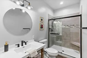 4Bed 3.5Ba Cozy New Construction! Close to Lake Geneva and Lake Elizabeth! - Image 5
