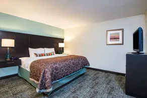 1 Bedroom | Indoor Pool. Free Breakfast. - Image 4