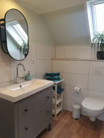 100-jähriges Fehnhaus an der Wieke mit Kamin - Image 5