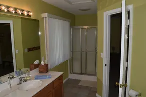 5 Schlafzimmer, 4 Bäder in Deerfield - Image 3