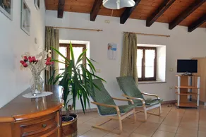 Casa Predaia in Val di Non with a private courtyard - Image 2