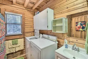 Blairsville Cabin w/ Fire Pit, 7 Mi to Dtwn! - Image 2