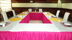 Vienna Woods Holiday Inn Hotel is a luxury hotel neatly located in Milimani Area - Image 2