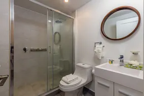 Harbour House - Image 3