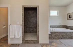 Luxury Home with Epic Views - Game Rooms, Gym, Near Leavenworth & Lake Chelan - Image 5