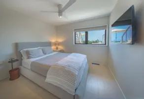 Oceanfront Moderne Mesterværk - Image 5