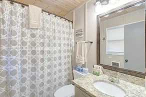 Highcliff Hideaway: Tæt på seværdigheder i højlandet, boblebad, bordtennisbord, træ pejs, gasgrill, 3 kingsize senge, 11 sovepladser, stor spisestue, 15% anvendt rabat på ny ejendom - Image 2