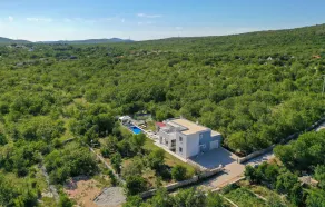 Awesome Home In Veliki Brocanac - Image 4