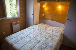 Lake Bonnefon campsite *** - Chalet PREMIUM with lake view 35 m2 (3 bedrooms) 8 persons - Image 5