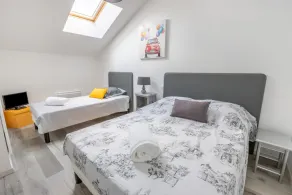 Le Logis Troglo - Two Bedroom House, Sleeps 7 - Image 3