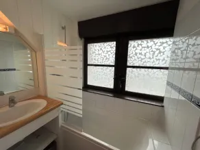 Thonon apartment very close to the center of Spa with private parking - Image 4