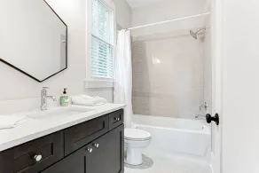 Beautiful Modern New Home Near Brookhaven Midtown - Image 4
