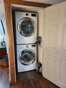 The Queen's Respite (B) 2 bedrooms, 1 bathroom - Image 2