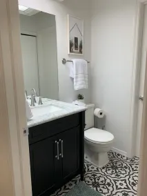 Newly renovated, relaxing space close to U of I and hospitals- high speed WiFI - Image 3