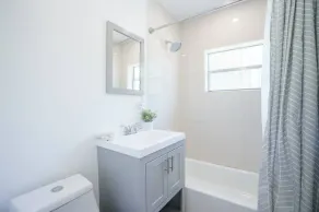 Modern 2 Bedroom in the Heart of Wynwood Art District - Image 3