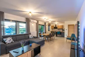 Villa Silente, modern and luxurious villa hugged by nature - Image 5