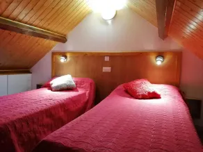 \"Le Mas d'Hillaire\" 2/4 personnes à Saint Jean du Bleymard - Image 3